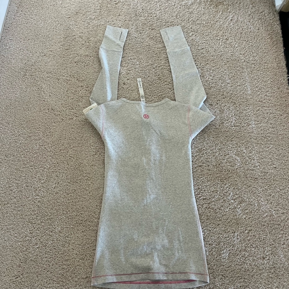 Lululemon top - Picture 3 of 4